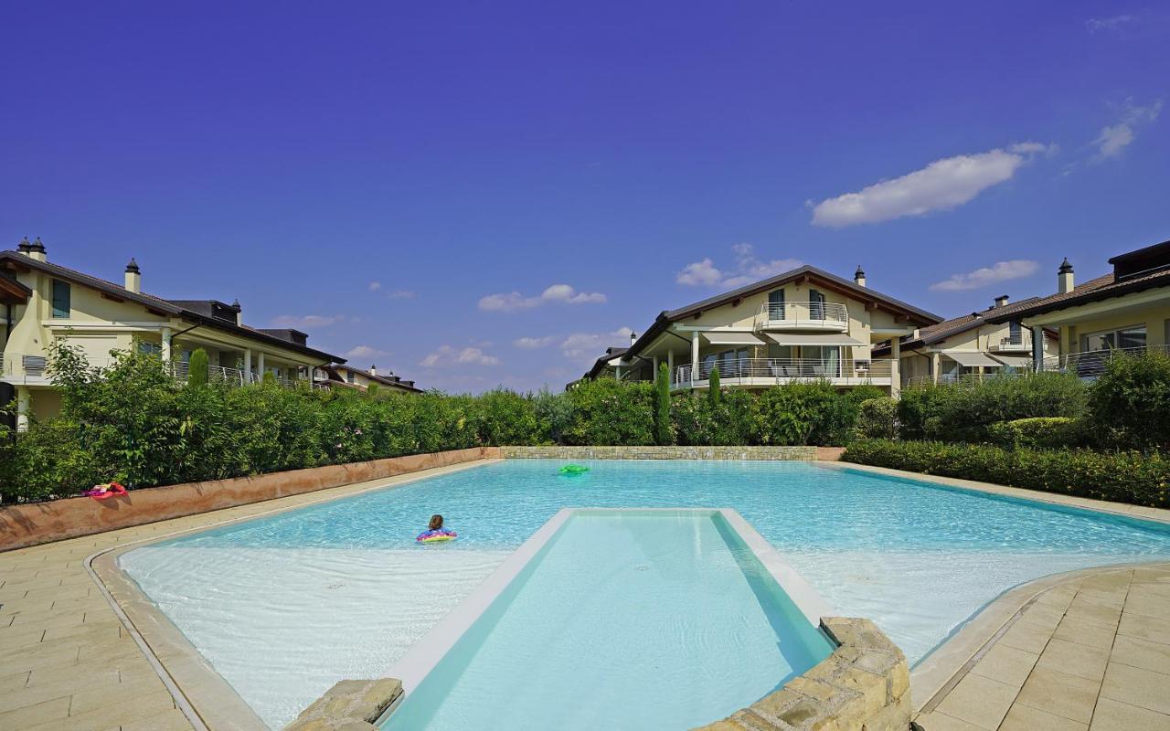 Giulia Luxury Apartment Sirmione Buitenkant foto