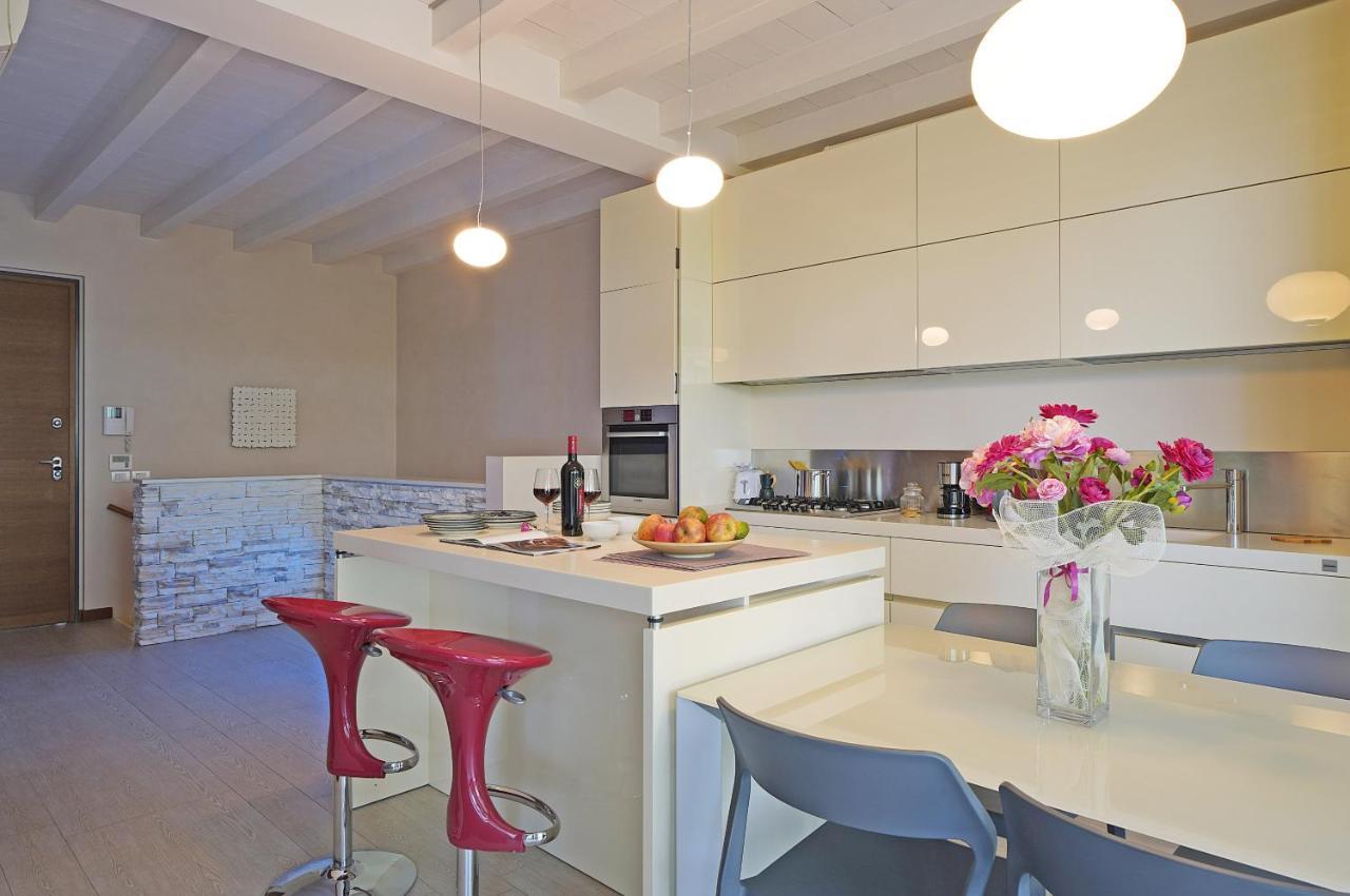 Giulia Luxury Apartment Sirmione Buitenkant foto
